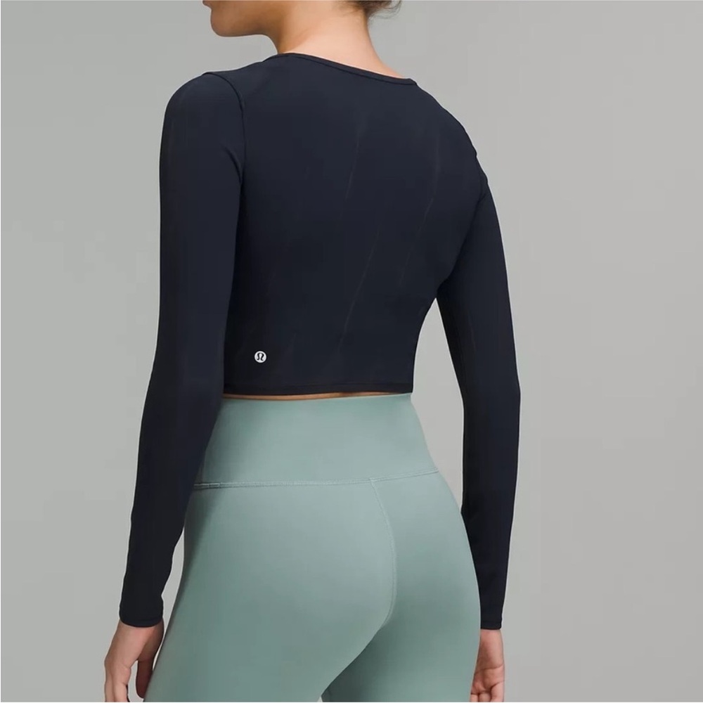 Lululemon Wundertrain Long Sleeve Black Crop Top - Picture 2 of 11